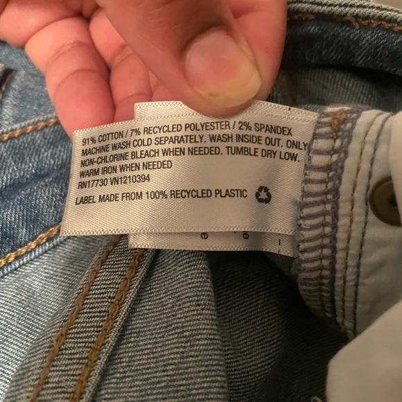 High-rise skinny jeans - Picture 8 of 9